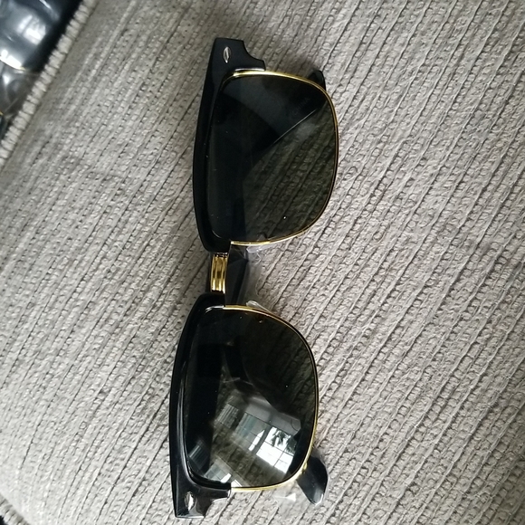 Accessories - Clubmaster aviators square gold FRAME tone lens New Vintage Fashion sun glasses